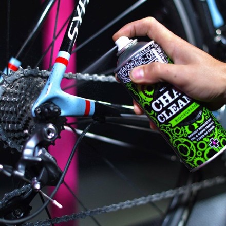 čistič řetězu MUC-OFF Chain Cleaner 400 ml