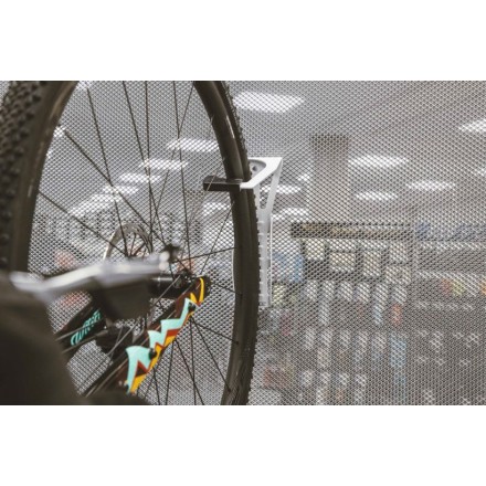 držák kola FORCE na zeď za přední kolo Fe, bílý